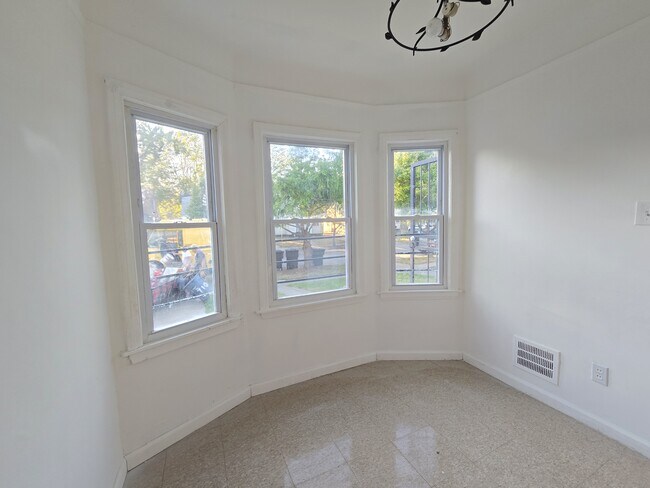 Photo - 16740 Stahelin Ave