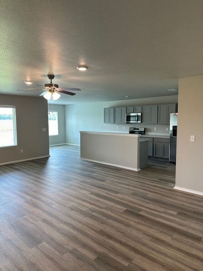 Photo - *Pre-leasing* NEWER Three Bedroom | Two Ba...
