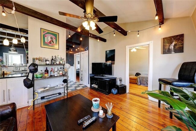 Building Photo - 42 Hudson St Unit 3 Rental