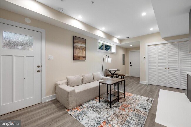 Photo - 3517 14th St NW Unit B02