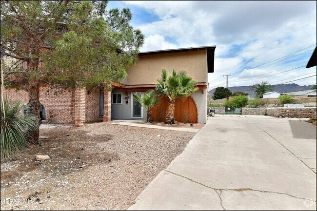 Building Photo - 6412 Pizarro St Rental