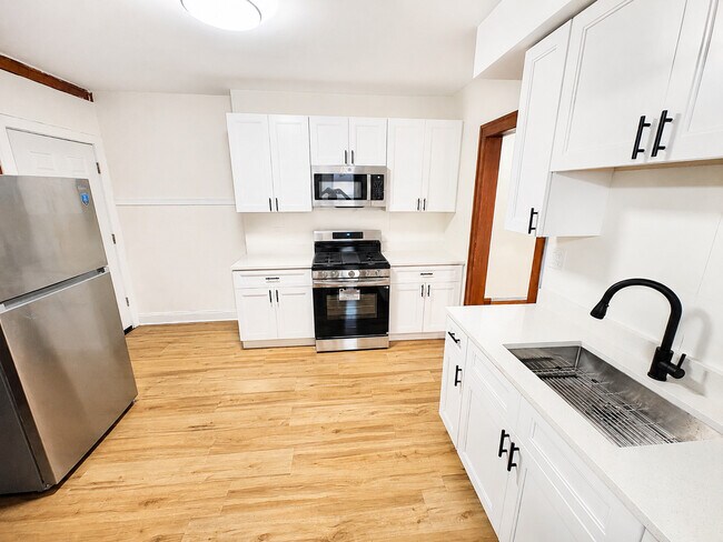 Photo - 6807 S Artesian Ave