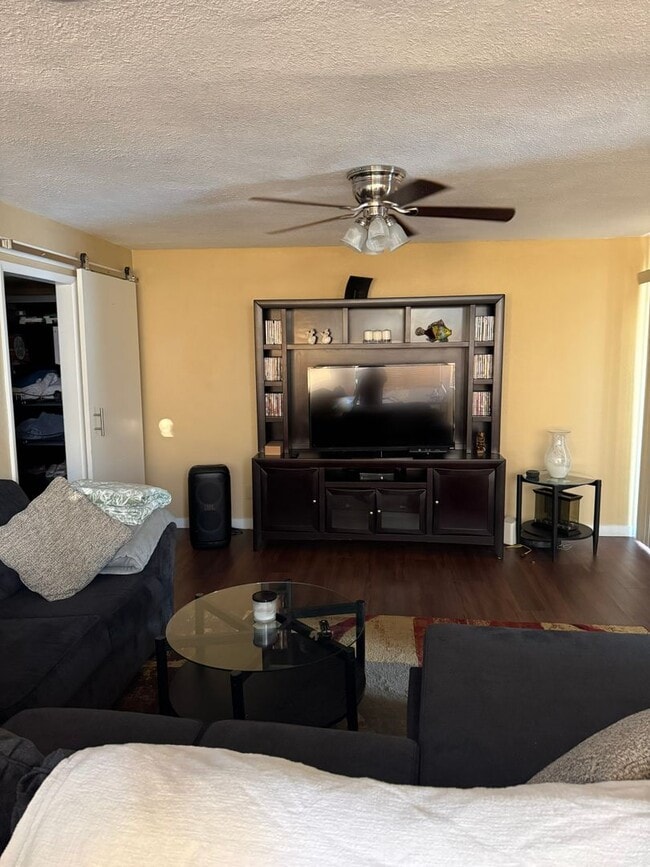 Photo - 163 Coventry Dr