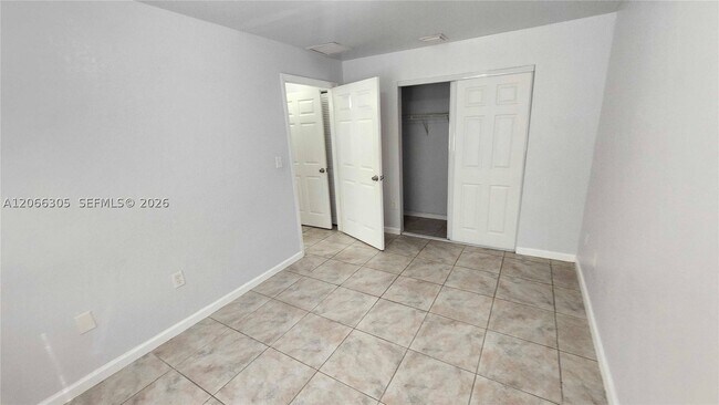 14084 NE 2nd Ct Unidad 14084