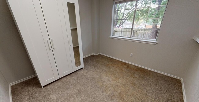 Photo - 12401 Uttimer Ln