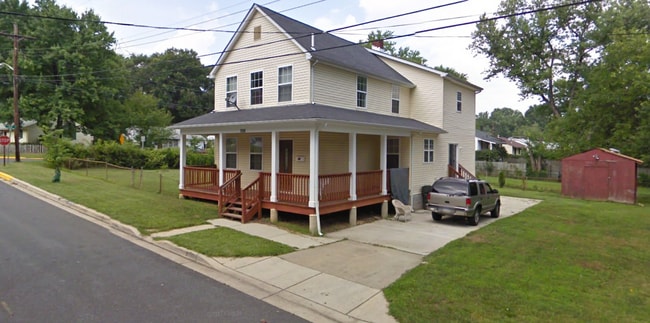 Building Photo - 5200 Kenesaw St Rental