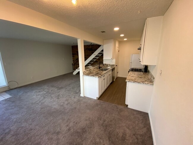 Photo - Remodeled 2 bedroom 1 bath townhouse