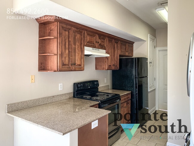 Photo - 116 S Elm St