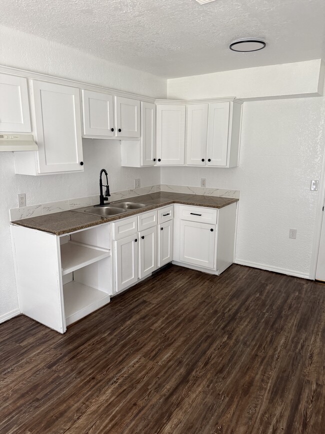 Photo - 324 NW 96th St