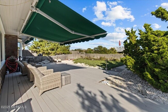 Photo - 262 Sunset Ln