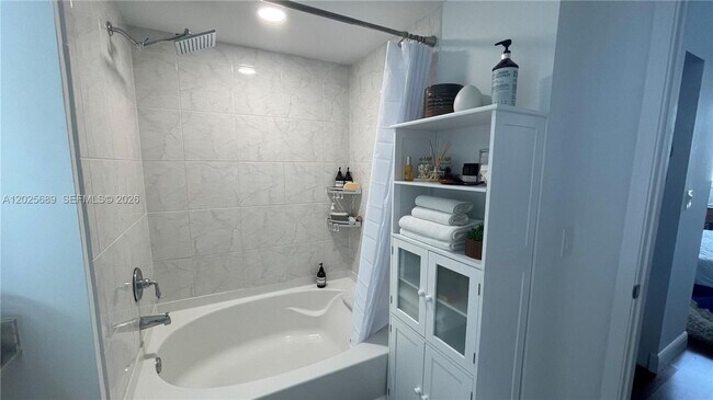 Photo - 18800 NE 29th Ave