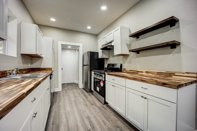 Photo - 922 S 23rd St