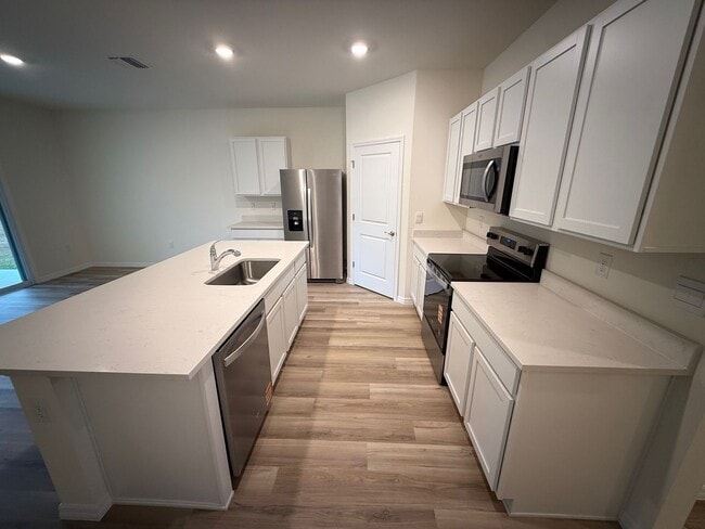 Photo - 4 Bedroom 2 Bath Convenient to Everything