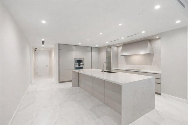 Photo - 200 SE Mizner Blvd Unit 810