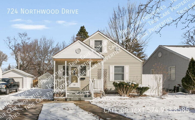 Building Photo - 724 Northwood Dr