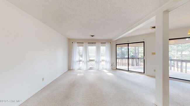 Photo - 222 Foxkroft Dr