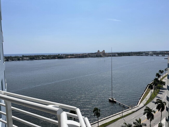 Photo - 1551 N Flagler Dr Unit Lph 17