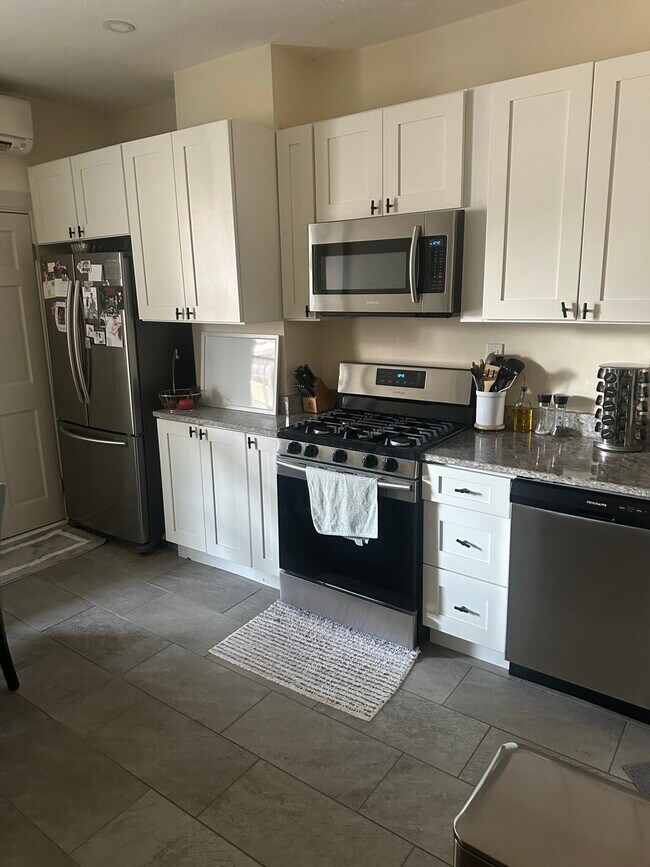 Photo - 145 L St