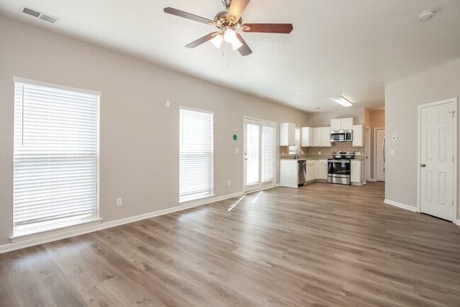 Photo - 512 Pawley Dr