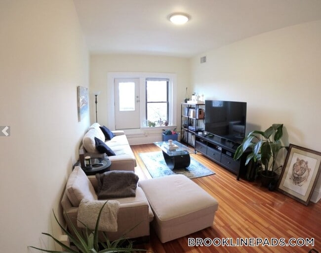 Photo - 1463 Beacon St Unit 23