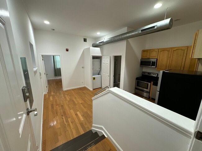 Photo - 1801 W Master St