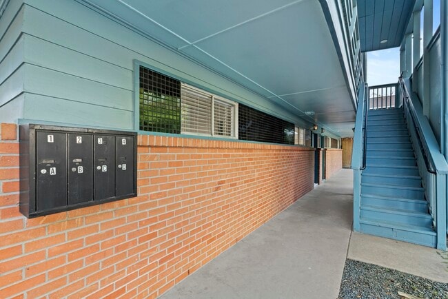 Photo - 217 E 12th St