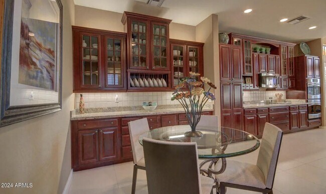 Photo - 1223 E Moss St