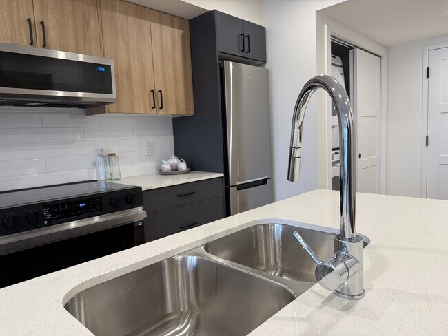 Photo - 8615-8108 108 St NW Unit 407