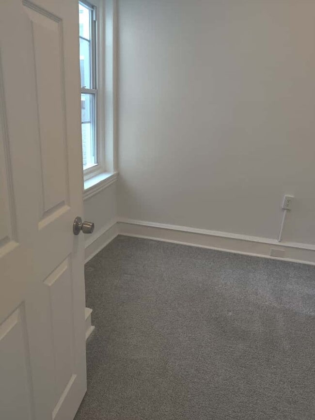 Photo - 142 N 54th St