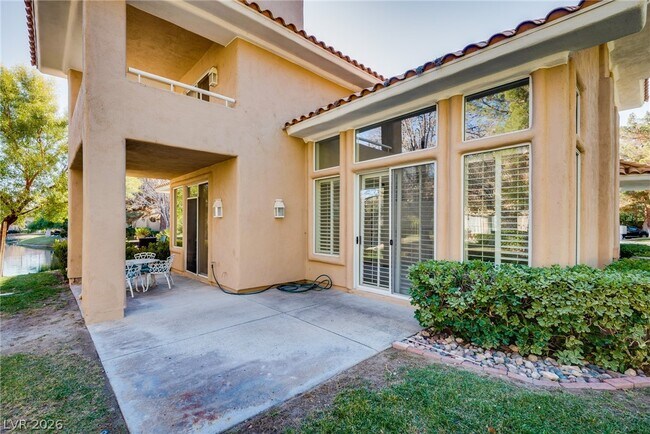 Photo - 4992 Crooked Stick Way