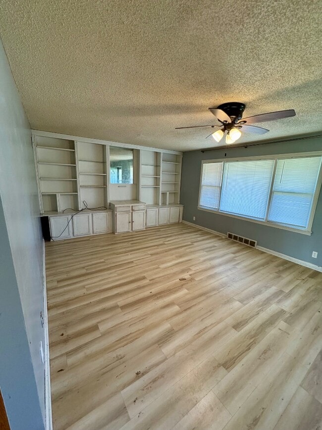 Photo - 209 SW 7th St