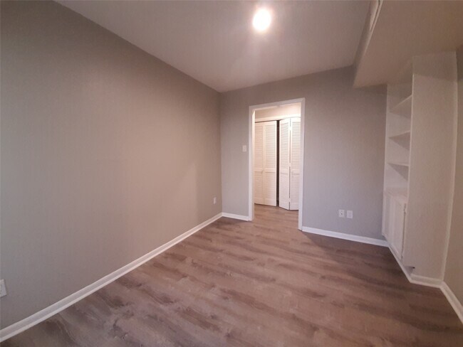 Photo - 767 Bering Dr Unidad A