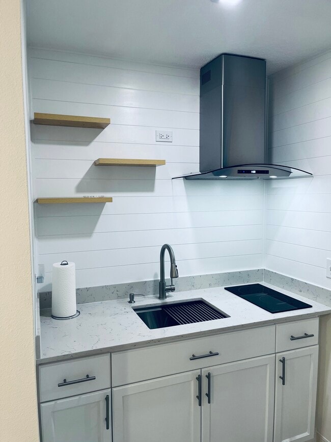 Photo - 1534 SW Jacksonville Ave