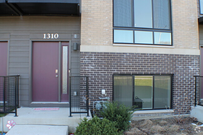 Building Photo - 1310 Quadrant Ln. Rental