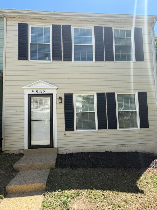 Photo - Discover a stunning 3-bedroom, 2.5-bathroom end unit Renovated townhome in Suitland