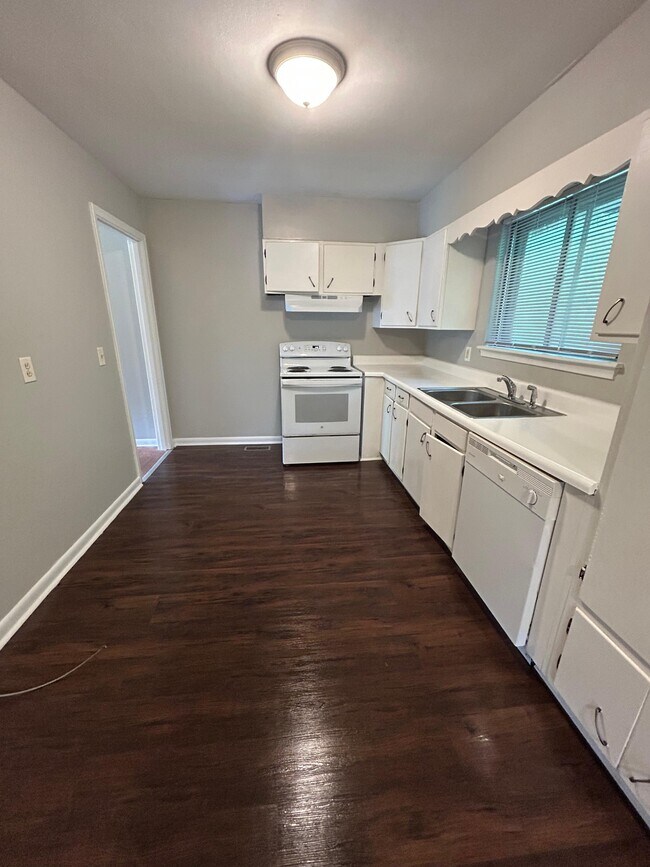 Photo - 3715 Rollingwood Dr