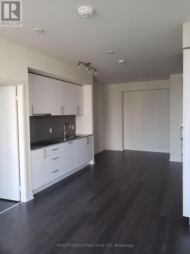 Photo - 576 Front St W Unit 1704E