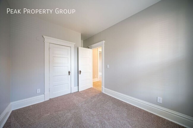 Photo - 952 Delaware Ave