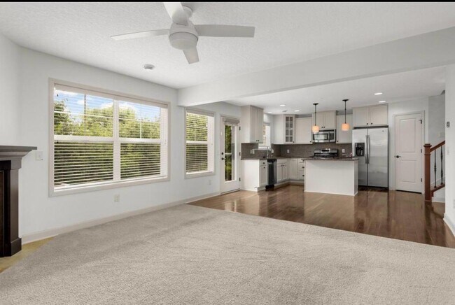 Photo - 3223 Red Oak Trl