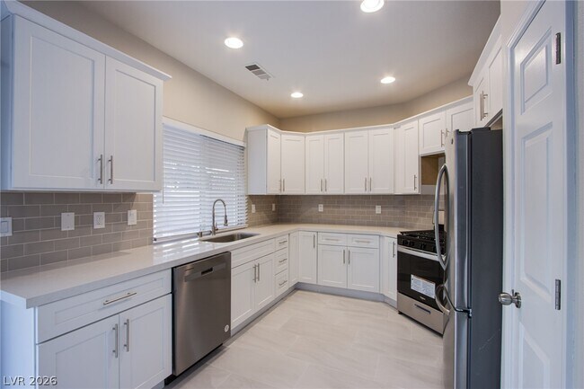 8543 Ebony Hills Way