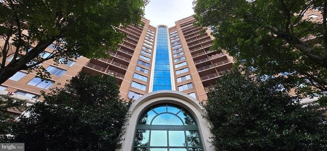 Photo - 10101 Grosvenor Pl Apartment Unit 817