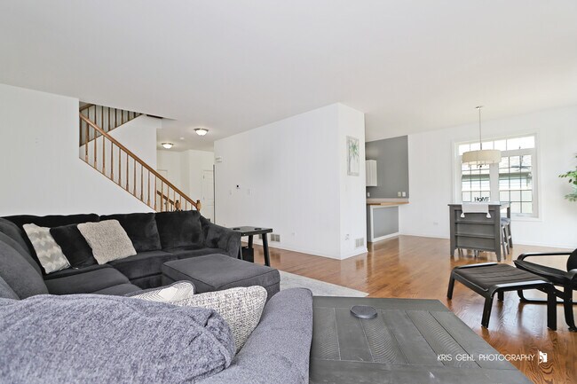 Photo - 1277 Queen Ann Ln