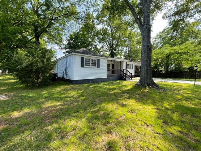 Photo - Updated 3/1 House in Cedartown- $1,395