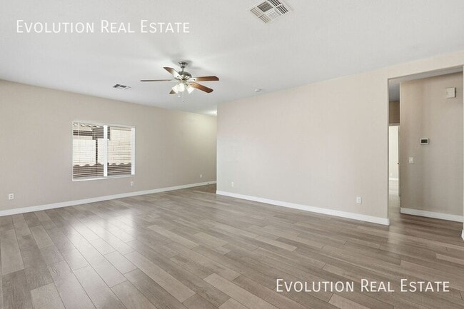 Photo - 3130 S 81st St