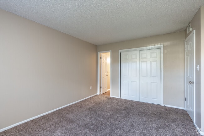 2BR, 1.5BA - 950SF - Primary Bedroom
