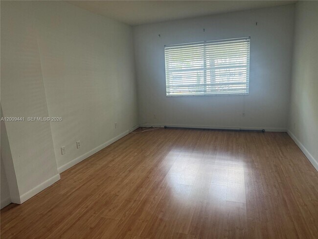 100 Edgewater Dr Unit 236