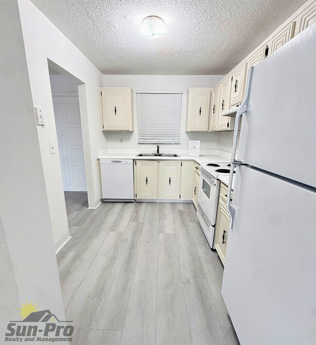 Photo - 3606 S Peninsula Dr