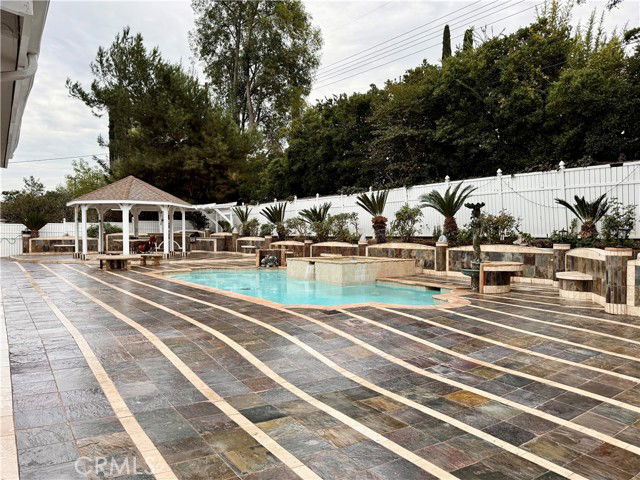 Photo - 24204 Calvert St