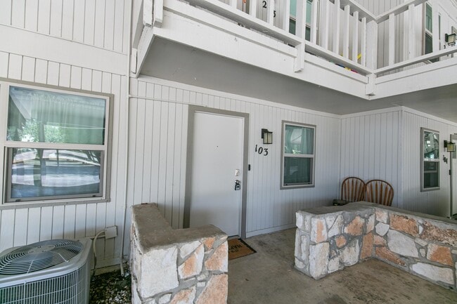 Photo - 104 Cove E Unit 103