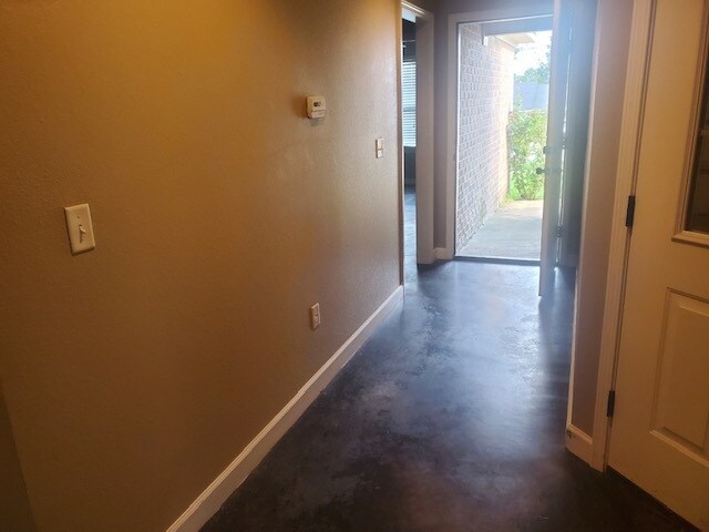 Photo - 312 W School St